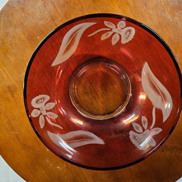 Victorian Red Etched Glass Bowl - Picture 4 of 7